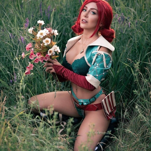 Toss a coin to your Triss-er 😅🪙Photography: @pompiliophotography @boudoir.excellenceEdit: me#thewitcher...