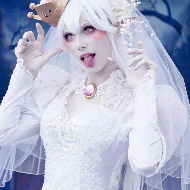 Booette / Boosette in my mom's gorgeous wedding dress and...