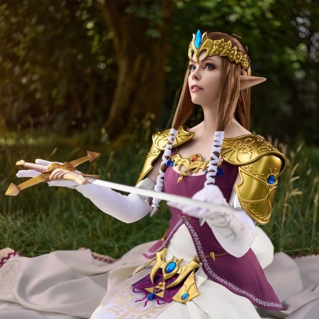 2 more photos of Princess Zelda from Twilight Princess 🥰this...