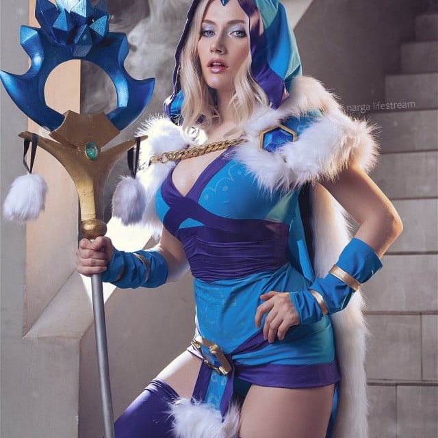 Who calls the Crystal Maiden? Meet Rylai, my first cosplay...