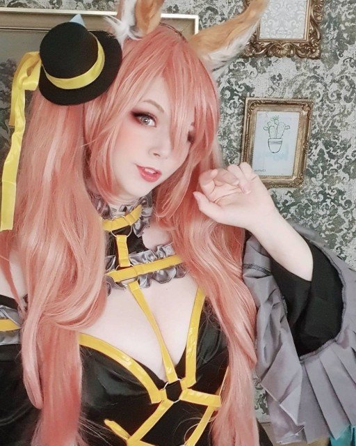 tamamo is still one of my favorite cosplays from fate...