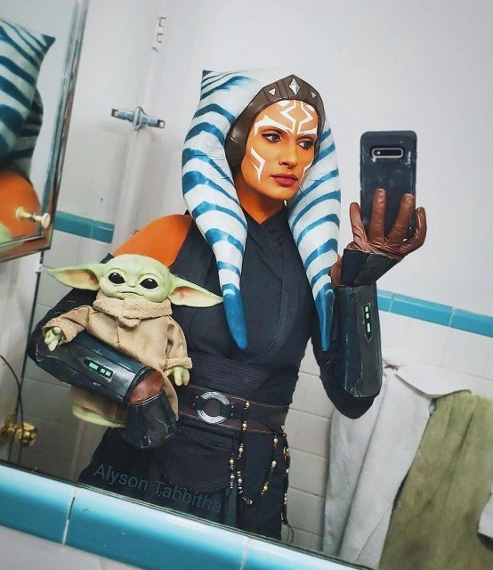 I am with the child 💚🌌Quick selfie of my Ahsoka...